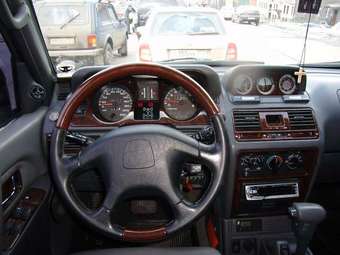 1999 Mitsubishi Pajero Pictures