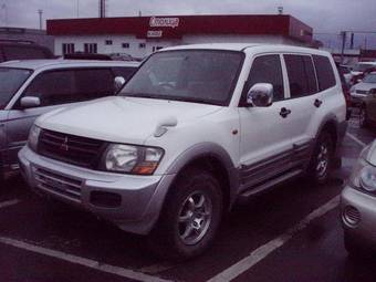 1999 Mitsubishi Pajero Pictures