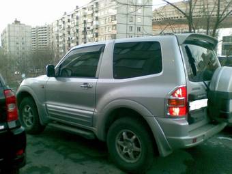 1999 Mitsubishi Pajero Pictures