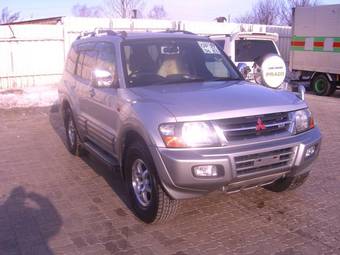 1999 Mitsubishi Pajero Images