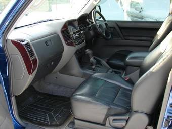 1999 Mitsubishi Pajero Photos