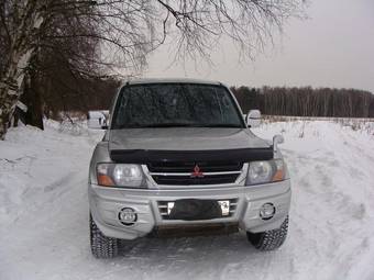 1999 Mitsubishi Pajero Photos