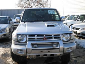 1999 Mitsubishi Pajero Pictures