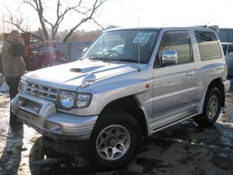 1999 Mitsubishi Pajero Pics