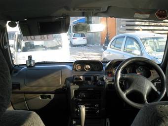 1999 Mitsubishi Pajero Pictures