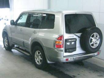 1999 Mitsubishi Pajero Photos