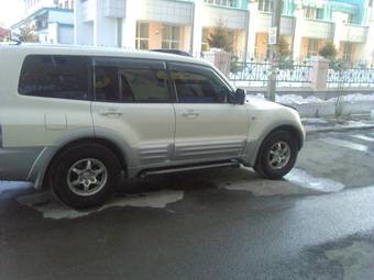 1999 Mitsubishi Pajero Photos