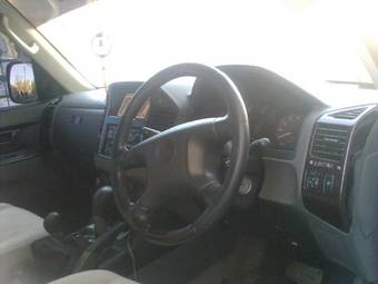 1999 Mitsubishi Pajero Pictures