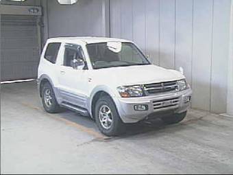 1999 Mitsubishi Pajero Photos