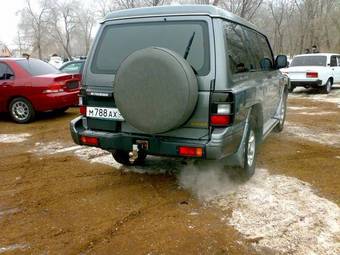 1999 Mitsubishi Pajero Pictures