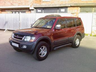 1999 Mitsubishi Pajero Photos