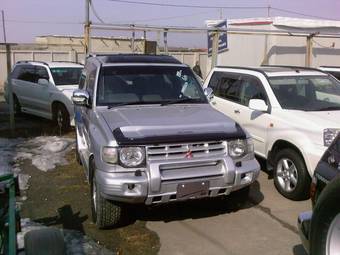 1999 Mitsubishi Pajero Pictures