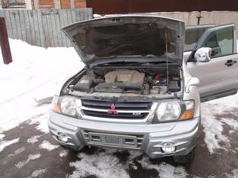 1999 Mitsubishi Pajero Photos