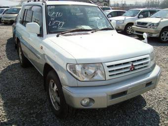 1999 Mitsubishi Pajero Pictures