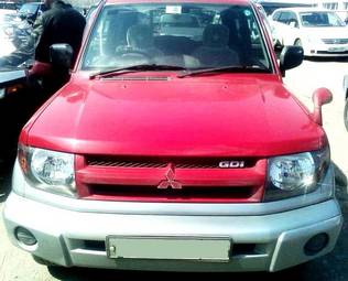 1999 Mitsubishi Pajero Pictures