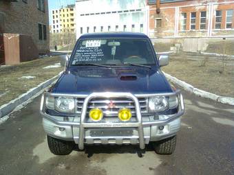 1999 Mitsubishi Pajero Pictures