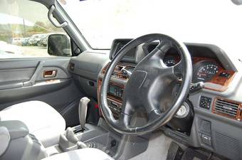 1999 Mitsubishi Pajero Wallpapers