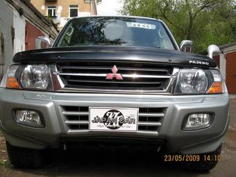 1999 Mitsubishi Pajero Photos