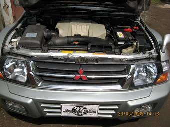 1999 Mitsubishi Pajero Pictures