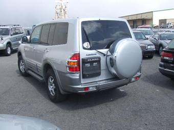 1999 Mitsubishi Pajero Pictures