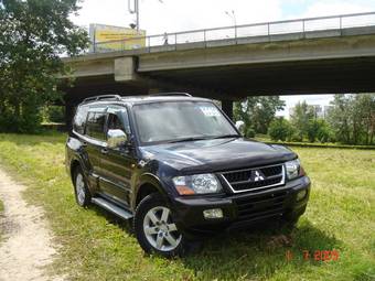 1999 Mitsubishi Pajero Pictures