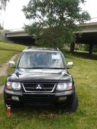 1999 Mitsubishi Pajero Photos