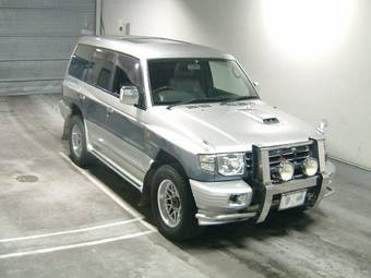 1999 Mitsubishi Pajero Pictures