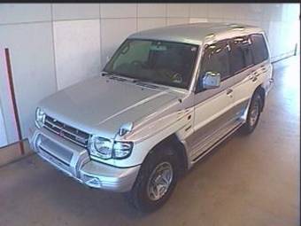 1999 Mitsubishi Pajero Pictures