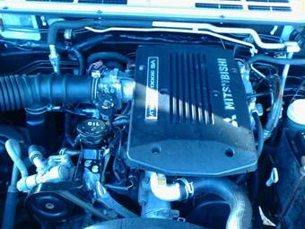 1999 Mitsubishi Pajero Pics
