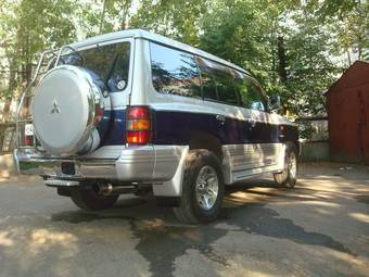 1999 Mitsubishi Pajero Photos