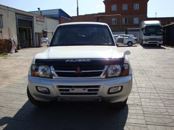 1999 Mitsubishi Pajero Photos