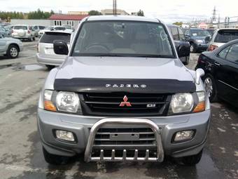 1999 Mitsubishi Pajero Photos