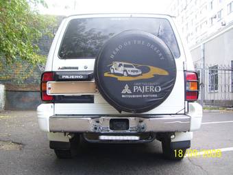 1999 Mitsubishi Pajero Pictures