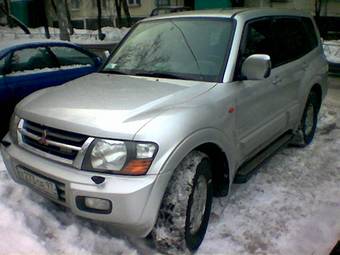 2000 Mitsubishi Pajero