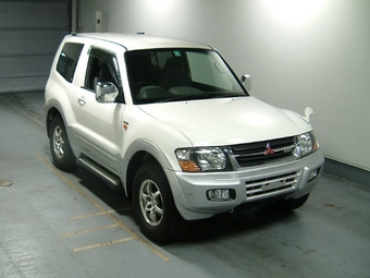 2000 Mitsubishi Pajero