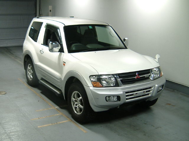 2000 Mitsubishi Pajero