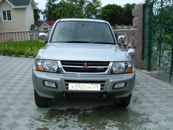 2000 Mitsubishi Pajero