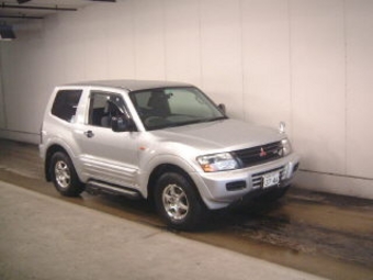 2000 Mitsubishi Pajero