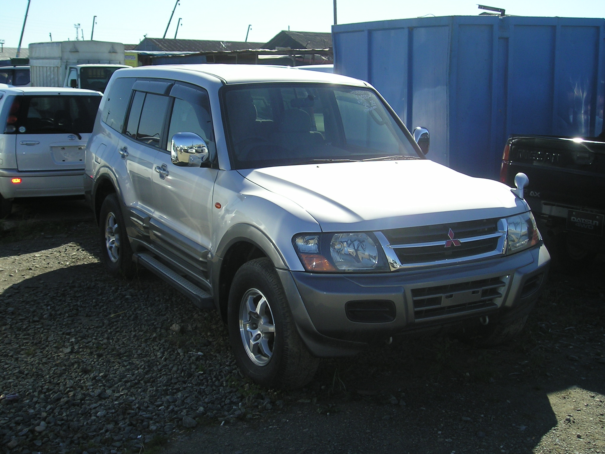 2000 Mitsubishi Pajero