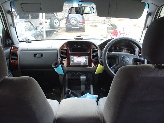 2000 Mitsubishi Pajero