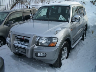 2000 Mitsubishi Pajero