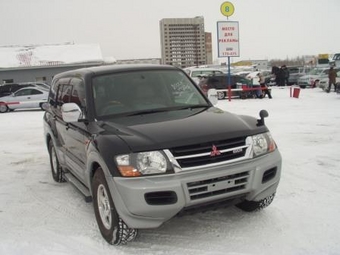 2000 Mitsubishi Pajero
