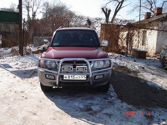 2000 Mitsubishi Pajero