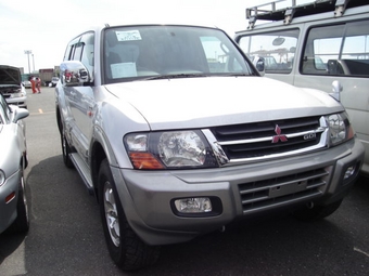 2000 Mitsubishi Pajero