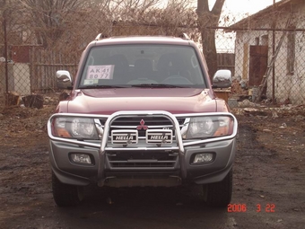 2000 Mitsubishi Pajero