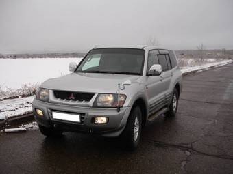 2000 Mitsubishi Pajero
