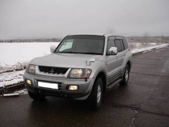 2000 Mitsubishi Pajero