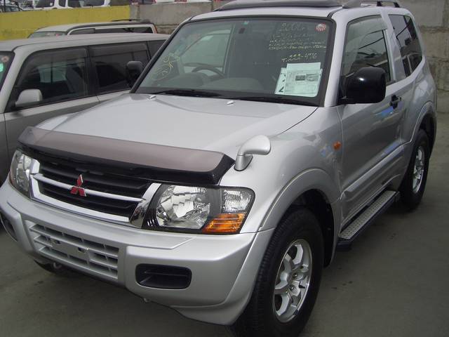 2000 Mitsubishi Pajero