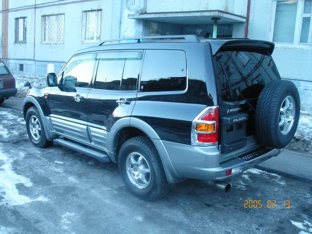 2000 Mitsubishi Pajero