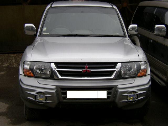 2000 Mitsubishi Pajero